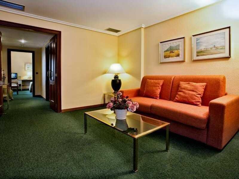 Hospedium Hotel Europa Centro Magaz De Pisuerga Luaran gambar