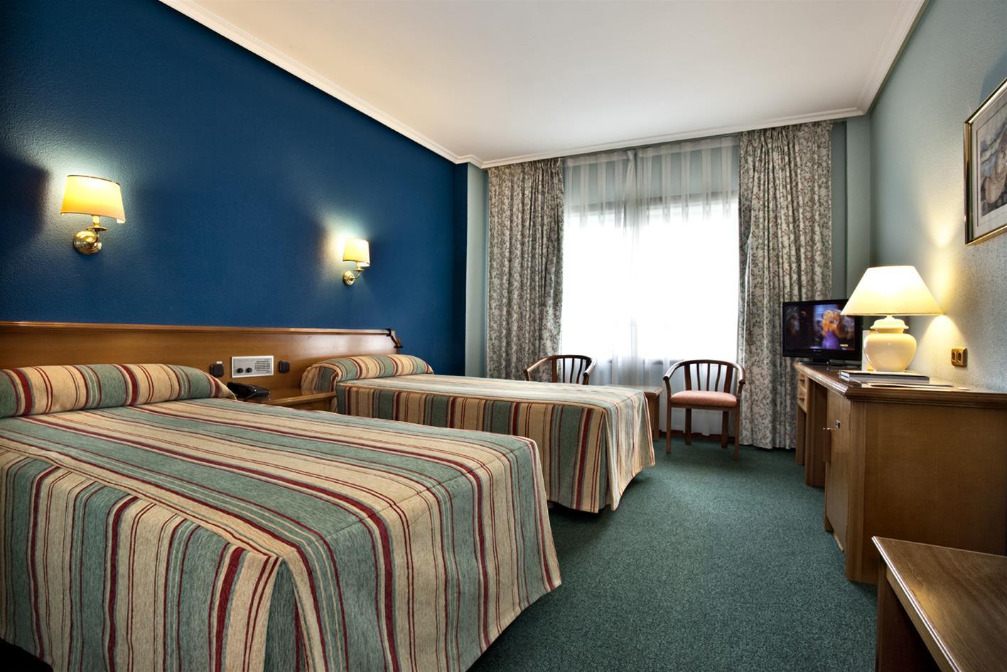 Hospedium Hotel Europa Centro Magaz De Pisuerga Luaran gambar